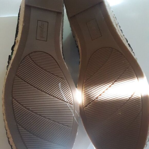 Easy street shoes - Picture 2 of 4